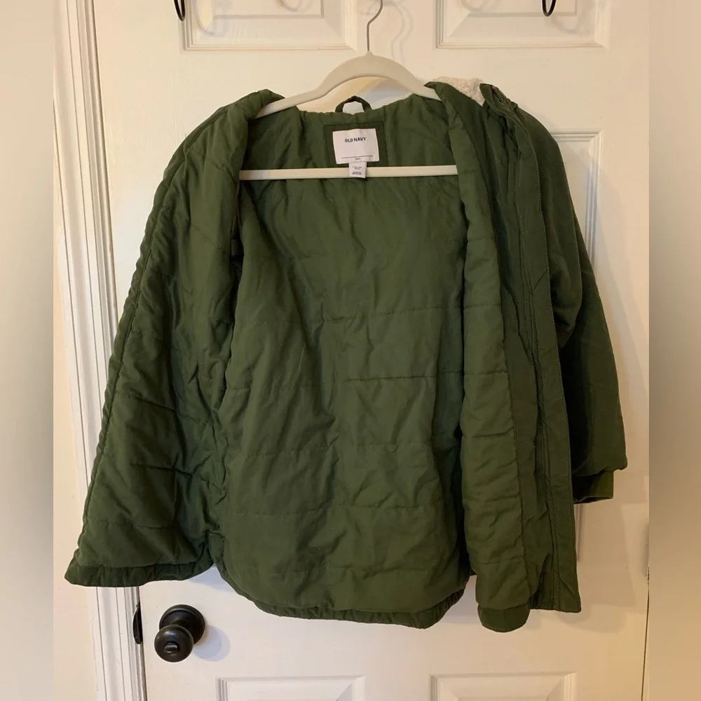 Old Navy girl’s old